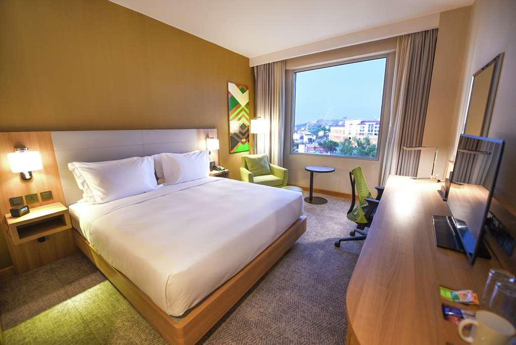 Hilton Garden Inn Καμπάλα Δωμάτιο φωτογραφία